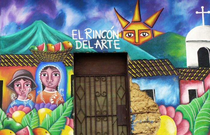 Juayúa food festival tour – colorful mural in Concepción de Ataco, Ruta de las Flores
