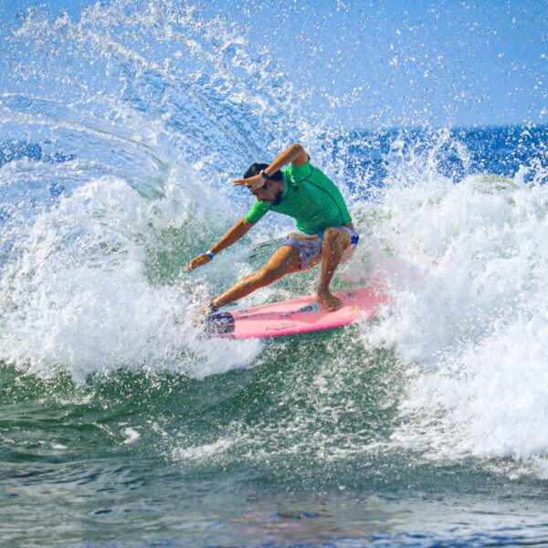 El Tunco surf lessons – surfer riding a wave in Surf City, El Salvador