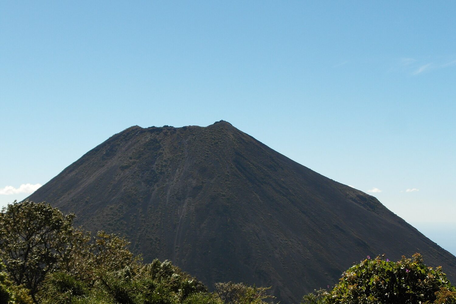 Izalco Volcano hike – the bare volcanic cone of Izalco, El Salvador