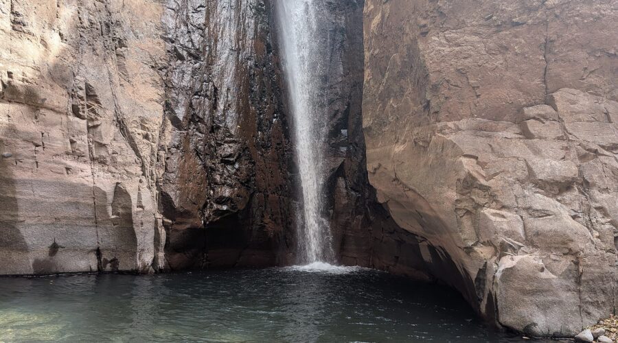 Tamanique waterfalls hike – waterfall and natural pool near El Tunco